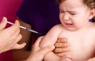 راه های کاهش درد واکسن نوزادان